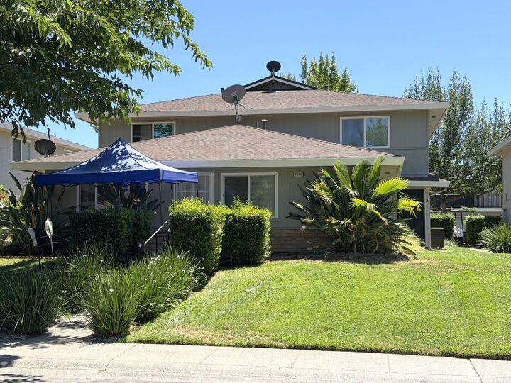 Property Photo: 4516 Greenholme Drive 3 CA 95842