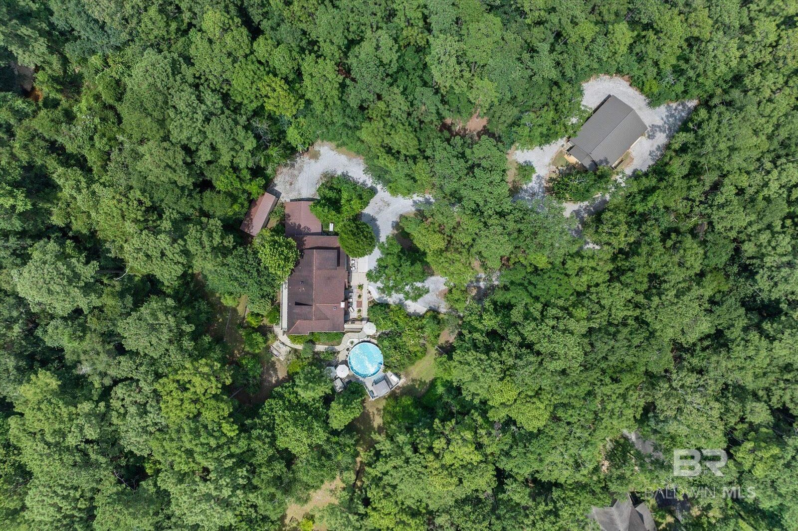 Property Photo: 29447 Hidden Creek Circle AL 36526