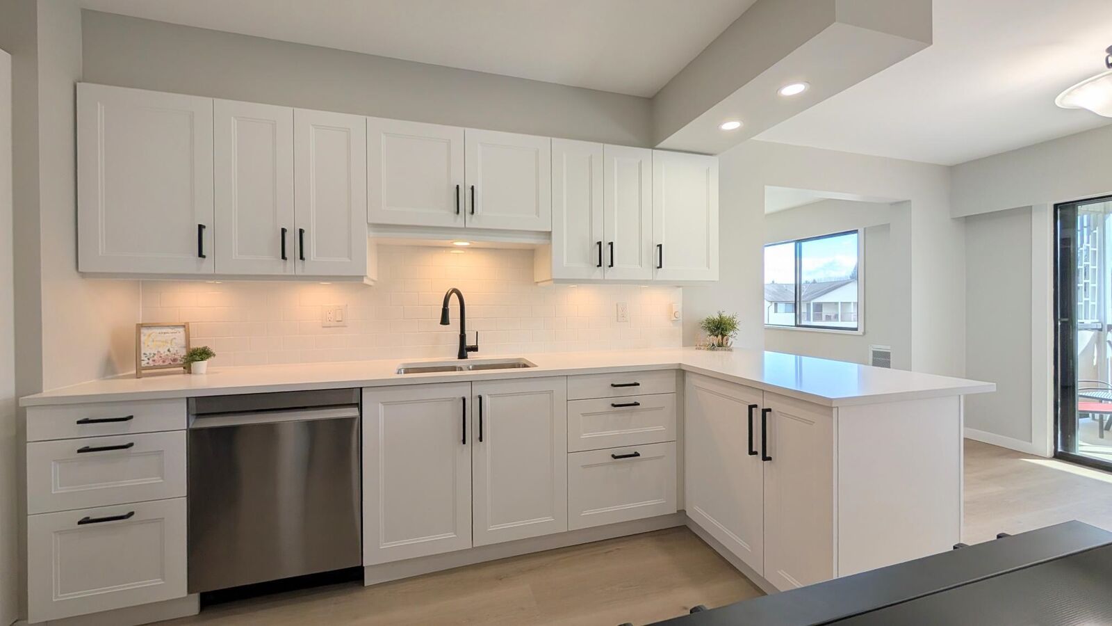 Property Photo: 32959 George Ferguson Way 40 BC V2S 7W9