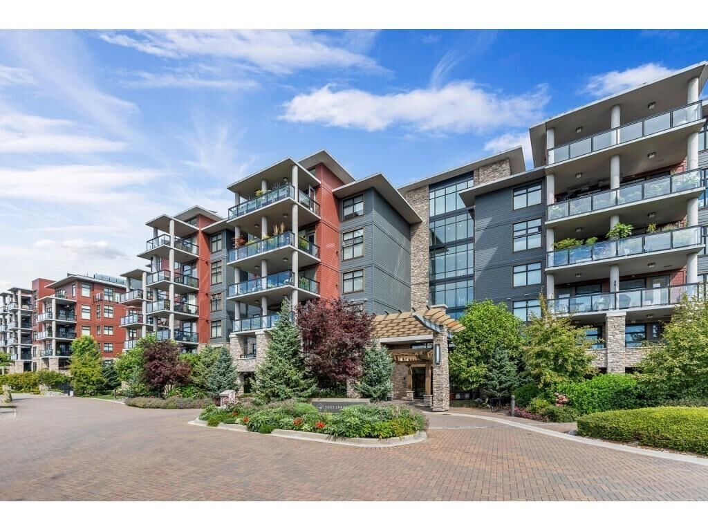 Photo de la propriété:  5055 Springs Boulevard 210  BC V4M 0A5 