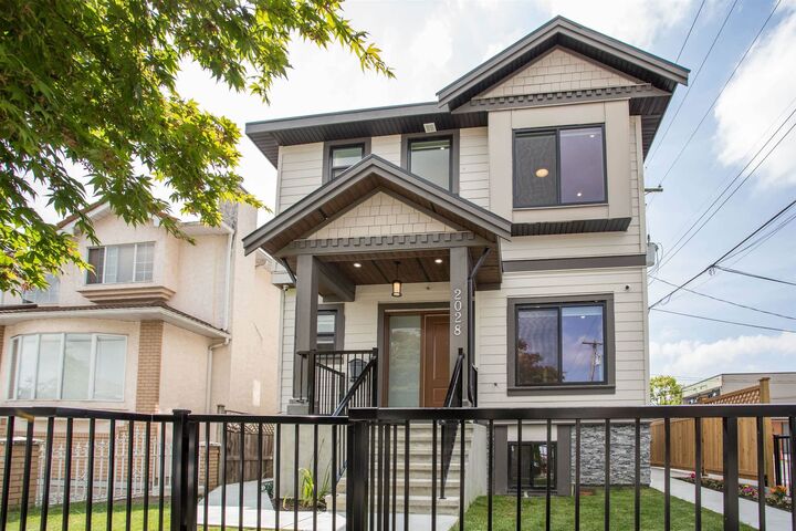 Property Photo: 2028 E 42nd Avenue BC V5P 1L8