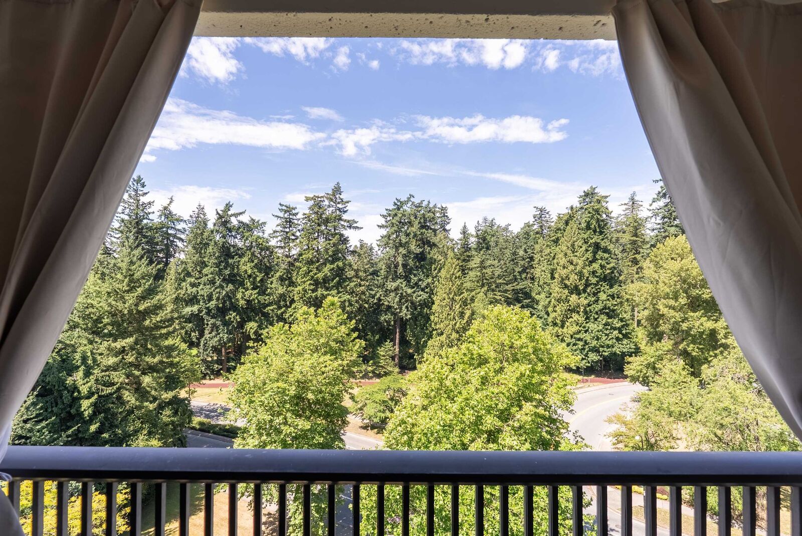 Property Photo:  6595 Willingdon Avenue 908  BC V5H 4E5 