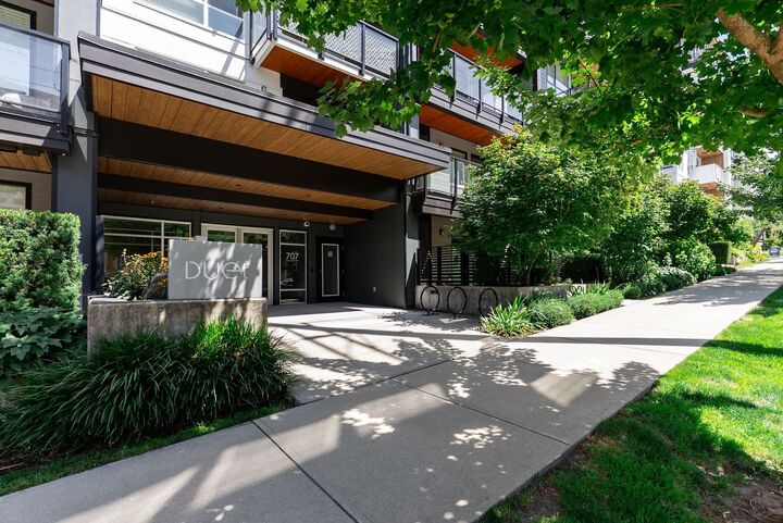 Property Photo: 707 Como Lake Avenue 206 BC V3J 0J5