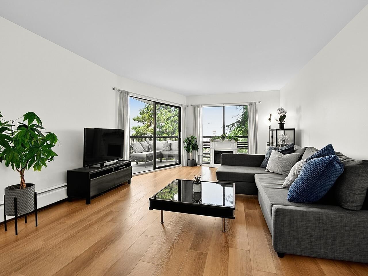 Property Photo: 1844 W 7th Avenue 330 BC V6J 1S8