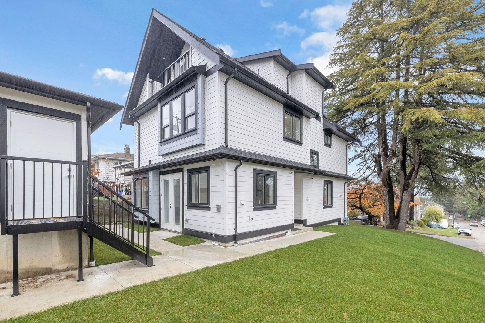 Property Photo: 4325 Kamloops Street BC V5R 1M8