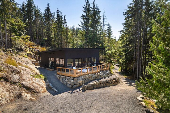 Property Photo: 1290 Cowan Point Drive BC V0N 1G2