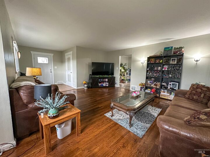 Property Photo: 507 Wendell Street ID 83301