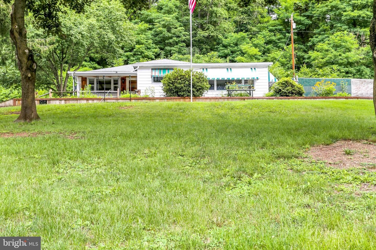 Property Photo:  111 Juniata Parkway E  PA 17074 