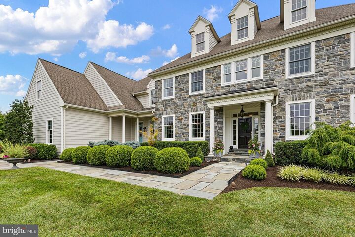 Property Photo:  107 Newlin Green Circle  PA 19348 