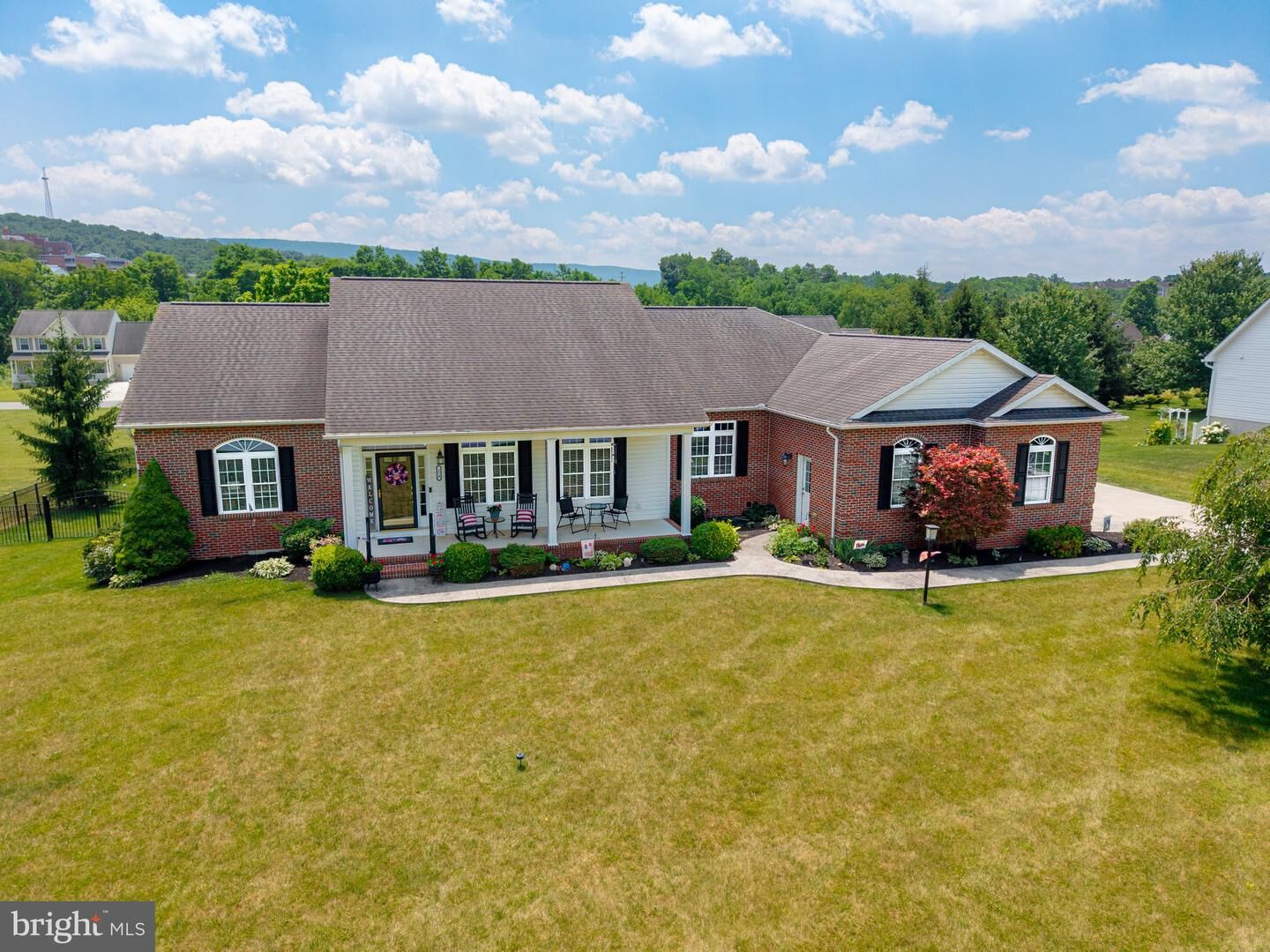 Property Photo:  274 Hawthorne Drive  PA 15537 