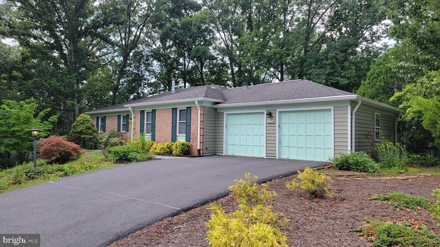 Property Photo: 6104 Juneberry Court VA 22310