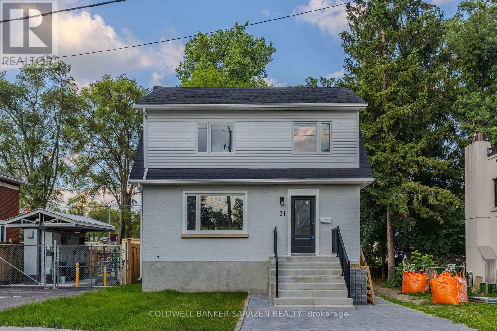 Property Photo: 31 Harvard Avenue ON K1S 4Z2