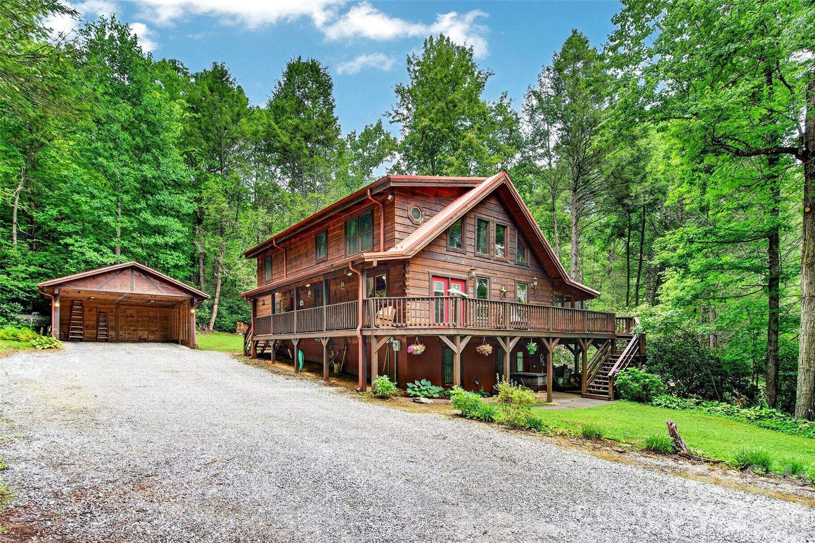 Property Photo:  664 Paxton Creek Road  NC 28752 