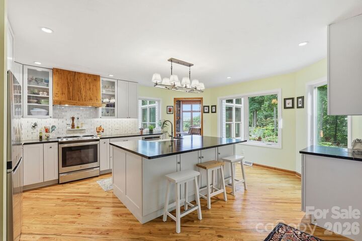 Property Photo: 241 Alta Vista Drive NC 28715