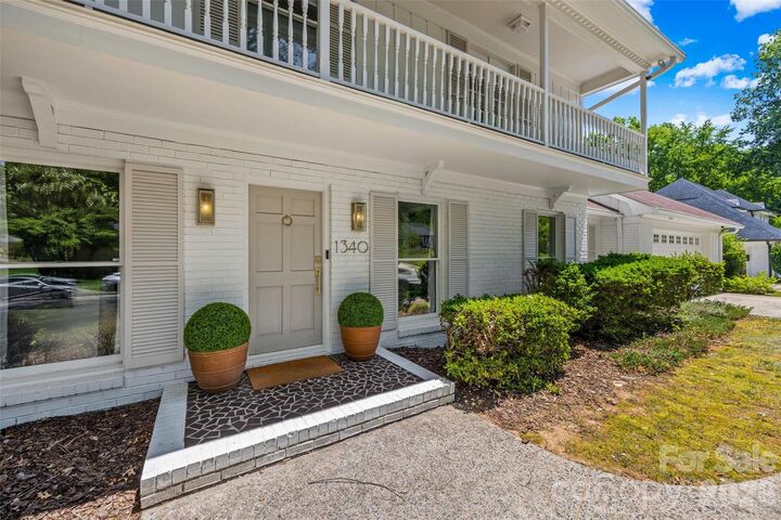 Property Photo:  1340 Piccadilly Drive  NC 28211 
