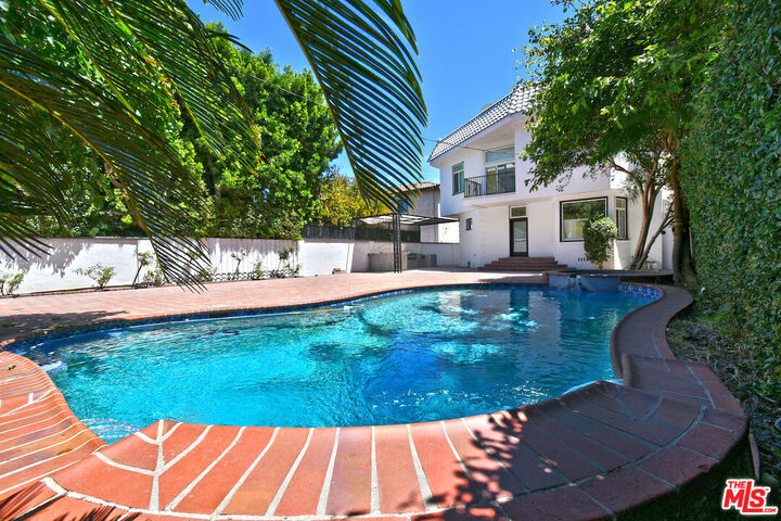 Property Photo: 14713 Valleyheart Dr CA 91403