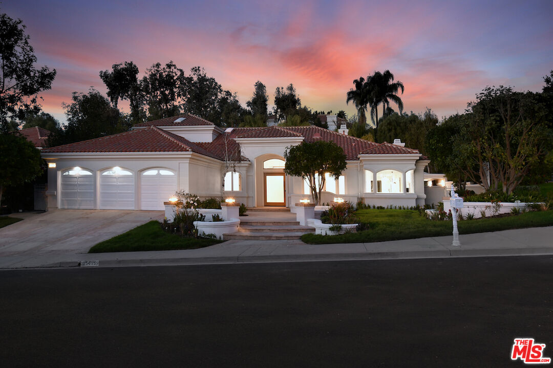 Property Photo: 25605 Melbourne Ct CA 91302