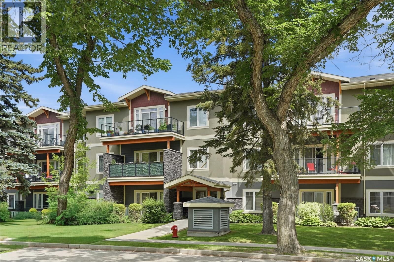 Property Photo:  203 721 8th Street  SK S7H 0R4 