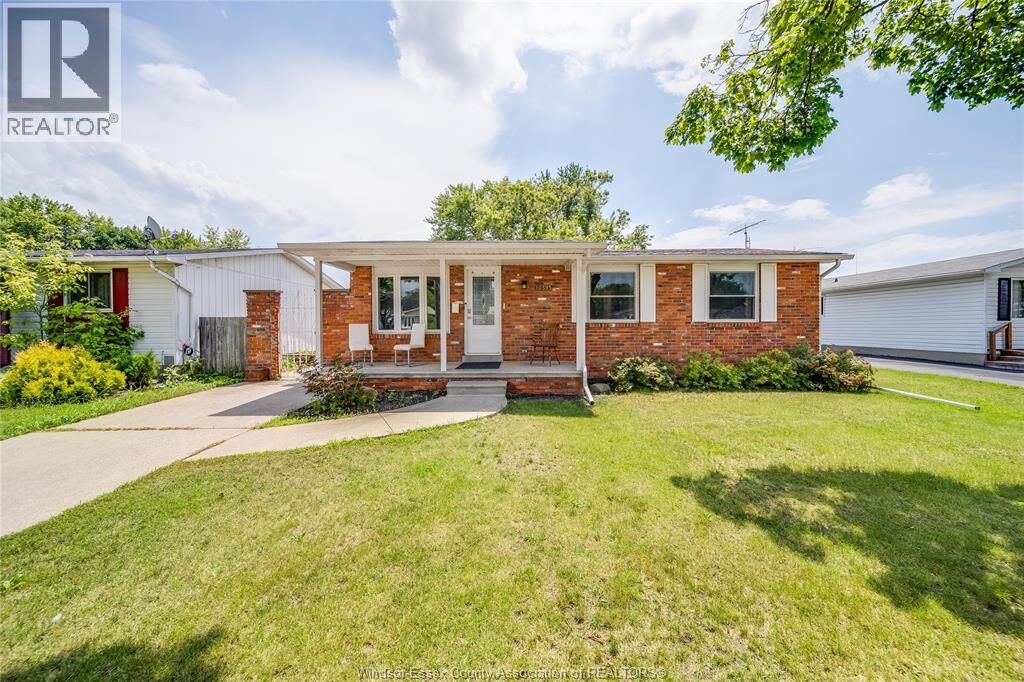 Property Photo:  10395 Caledon Court  ON N8R 1C7 