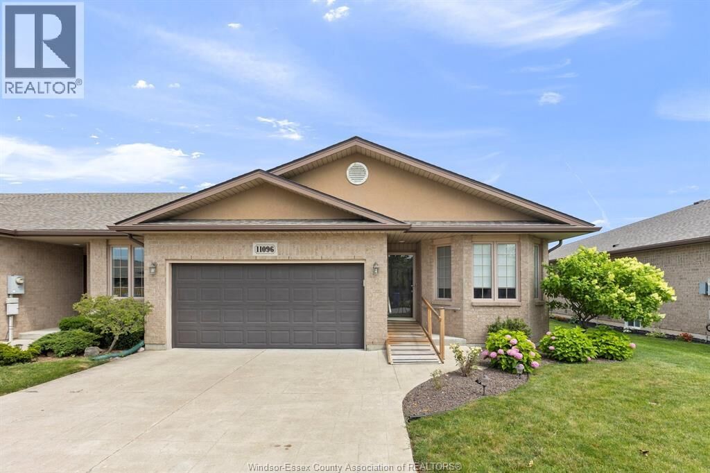 Property Photo: 11096 Sturgeon Street ON N8P 1M4