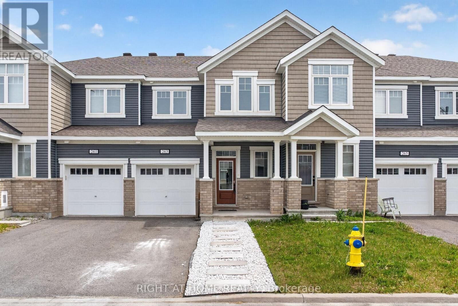 Property Photo:  263 Sweetvalley Drive  ON K4A 5J5 