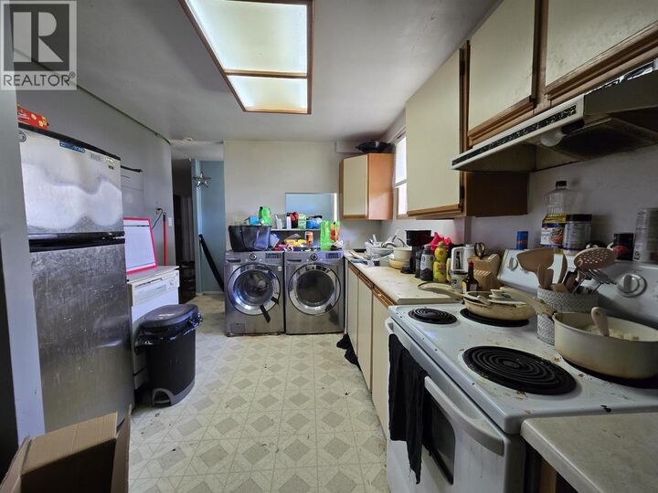 Property Photo: 88 Starling Street BC V8C 1K5
