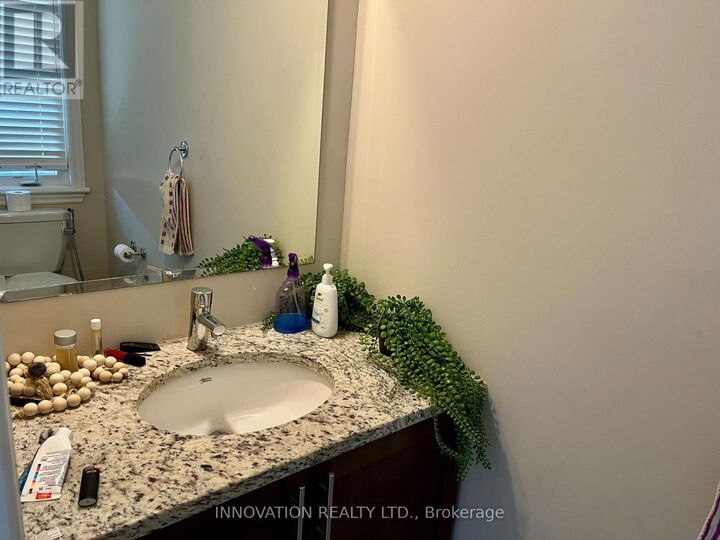 Property Photo: 222 Dolce Crescent ON K1X 0B2