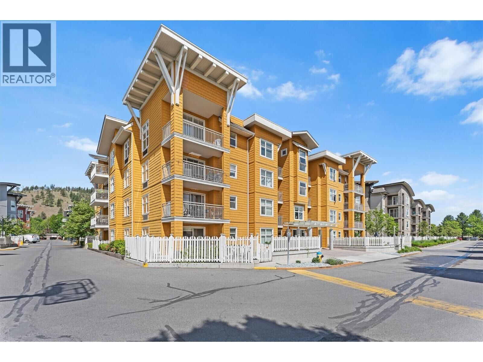 Property Photo: 571 Yates Road 404 BC V1V 2V5
