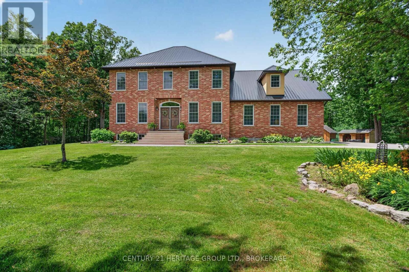 Property Photo: 13 Fawn Brook Drive ON K0H 1M0