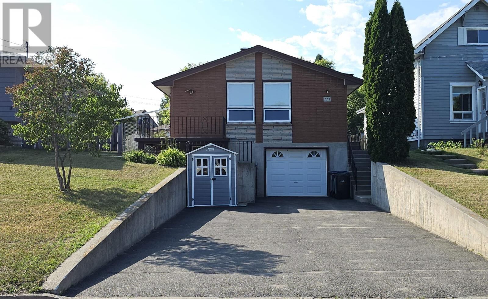 Property Photo:  116 Ruttan St  ON P7A 5E2 