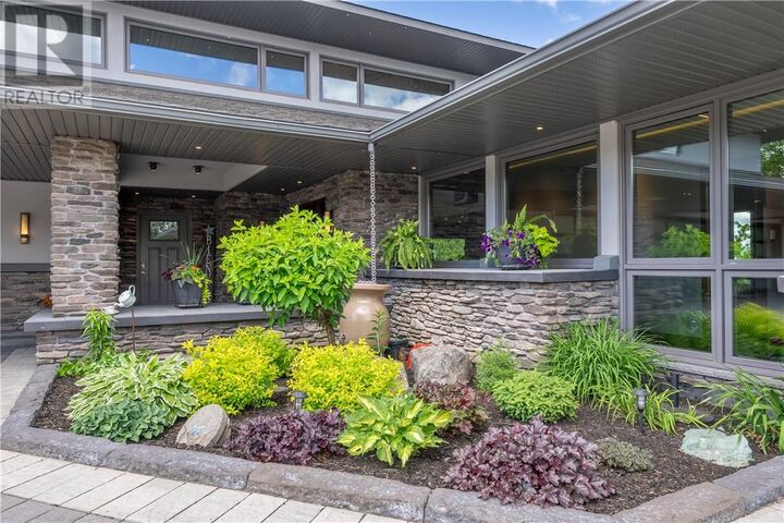 Property Photo: 2981 Valleyview Road ON P3N 1R2