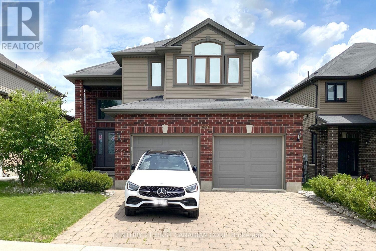 Property Photo: 858 Roulston Street ON N6H 0E4