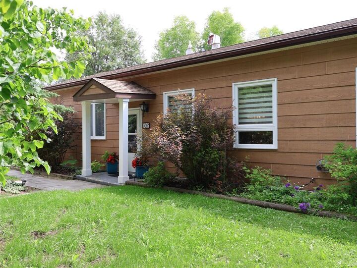 102 Cedar Avenue — photo 1