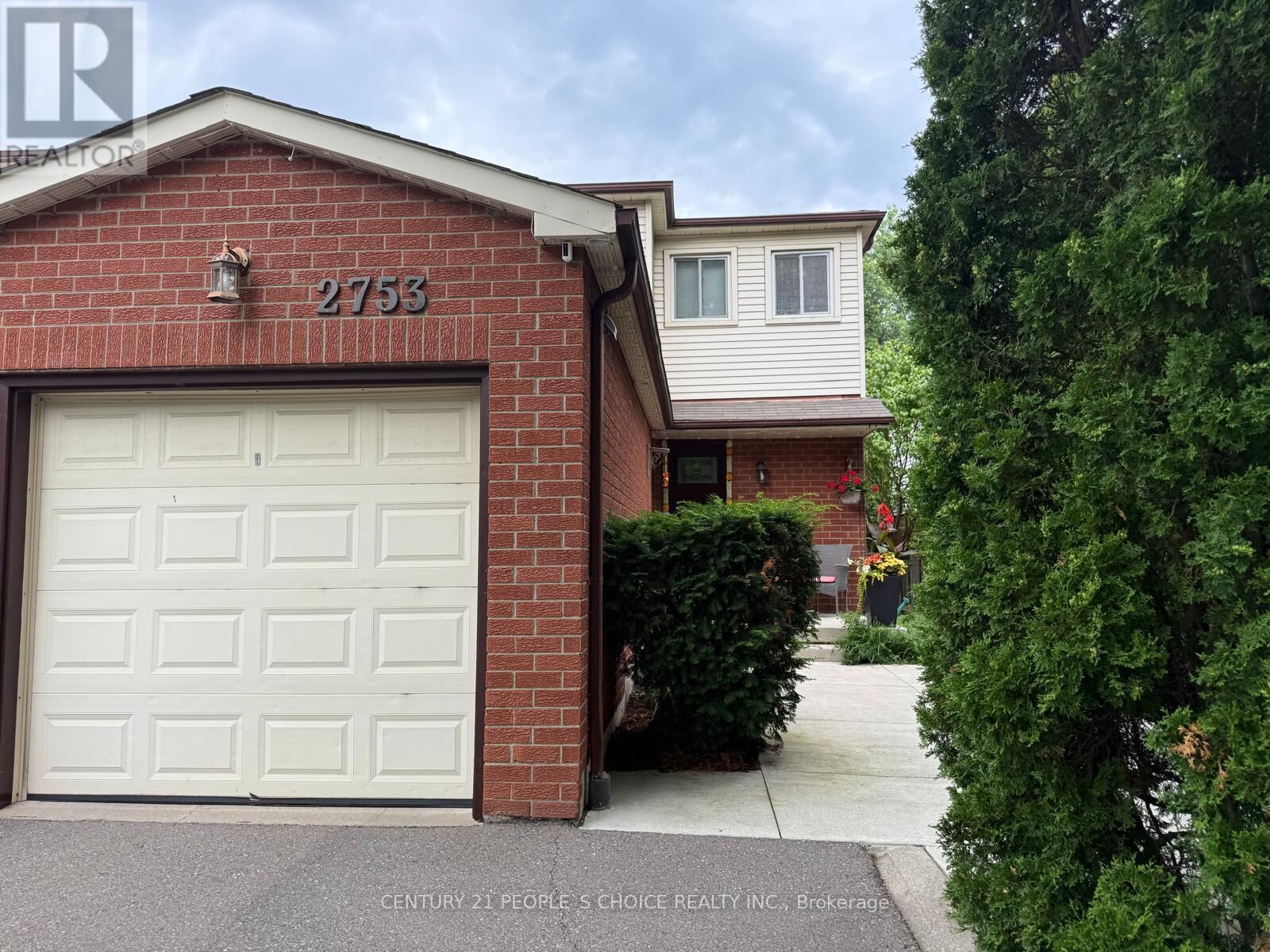 Property Photo:  2753 Willowmore Way  ON L5N 3N8 