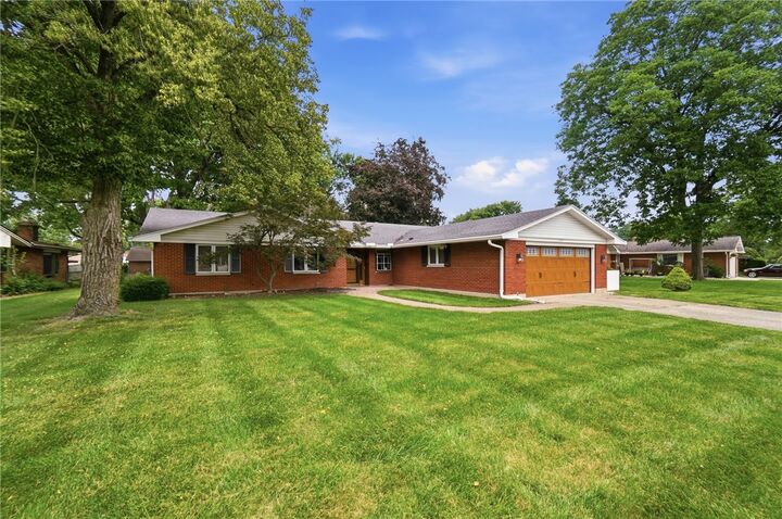 Property Photo: 2325 E Rahn Road OH 45440