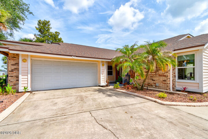 Photo de la propriété: 111 Green Heron Court FL 32119