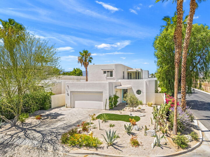 Property Photo: 4959 Eichler Way CA 92262