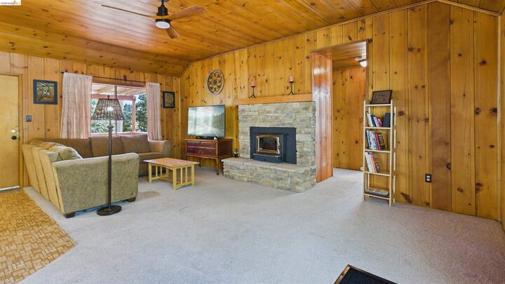 Property Photo: 22537 Golf Club Dr CA 95383