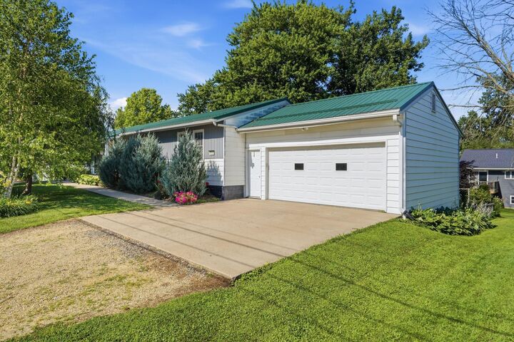 Property Photo: 8880 N Badger Road IL 61025