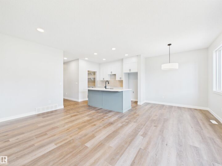 139 Caledon Crescent — photo 1