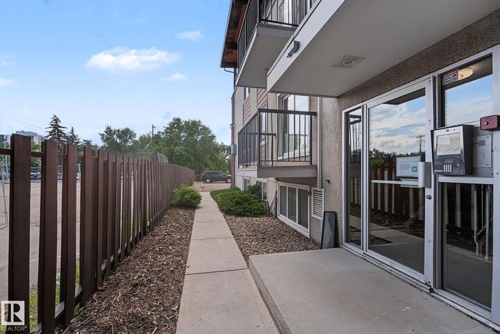 Property Photo: 8524 Gateway Boulevard NW 301 AB T6E 4B5