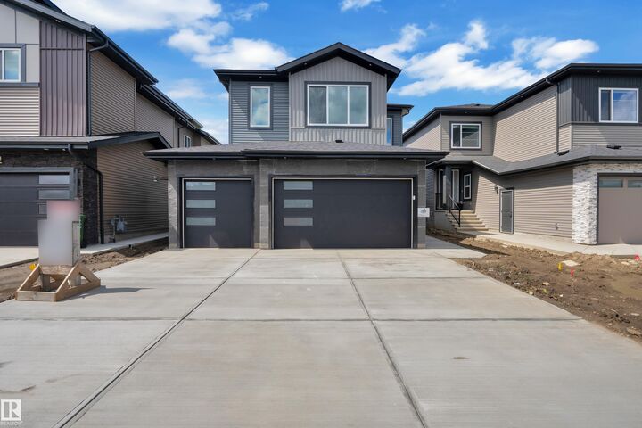 4004 40 Street — photo 1