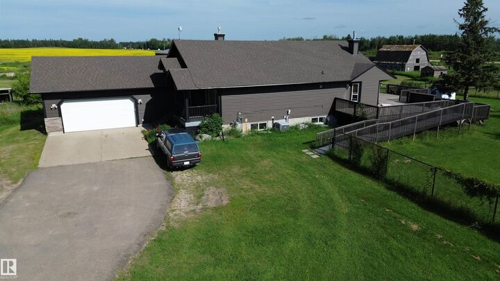 Property Photo: 52003 Rge Road 273 AB T7X 3R7
