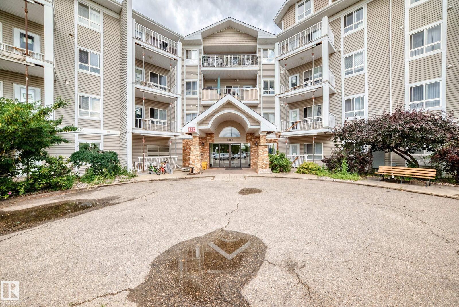 Property Photo: 5350 199 Street NW 221 AB T5M 0X5