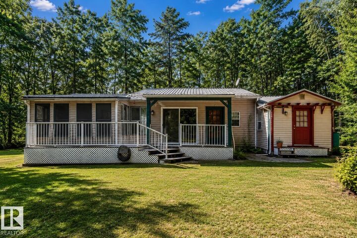 Property Photo: 329 60501 Range Road 120 AB T0A 3E0