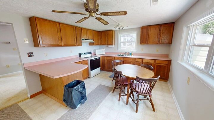 Property Photo: 23 Lee St VA 23480