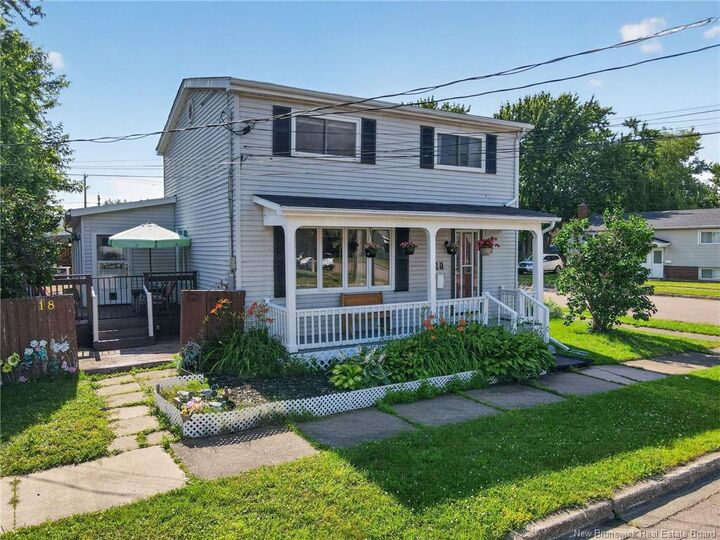 18 Atkinson Avenue — photo 1