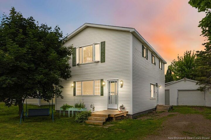 Property Photo: 8 Hillside Street NB E4P 4M2
