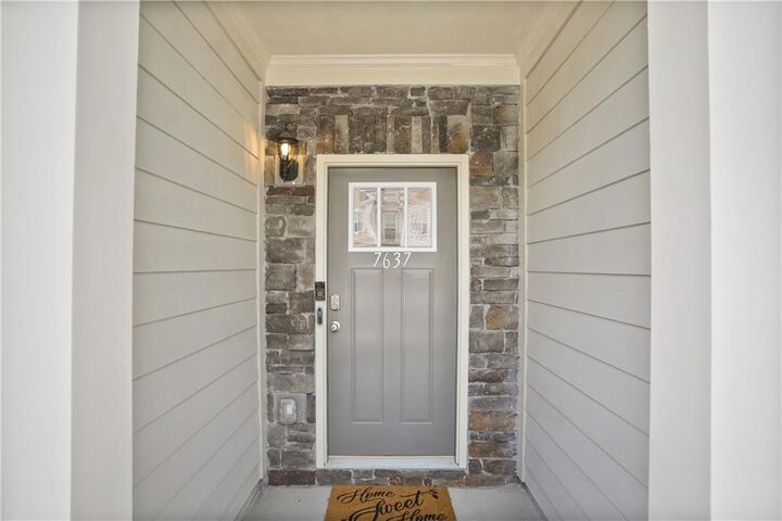 Property Photo: 7637 Avalon Boulevard GA 30213