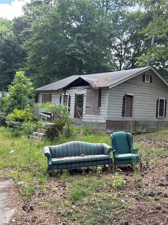 Property Photo: 82 Garrison Road SE GA 30008